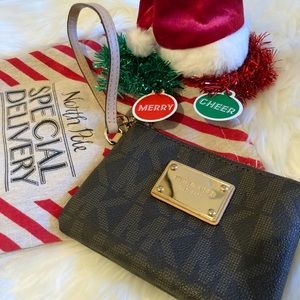 Michael Kors small wristlet
